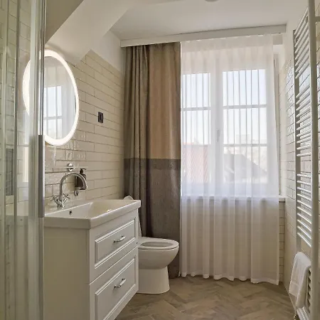 Wellness Smaragd * 皮耶什佳尼