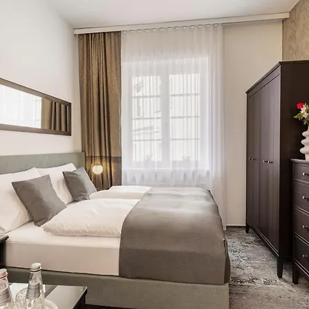 Ξενοδοχείο Wellness Smaragd Πιεστάνυ